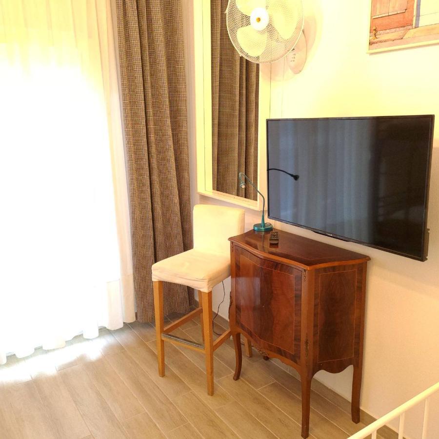 Promenade Apartment With Sea View Thessaloniki Exterior photo